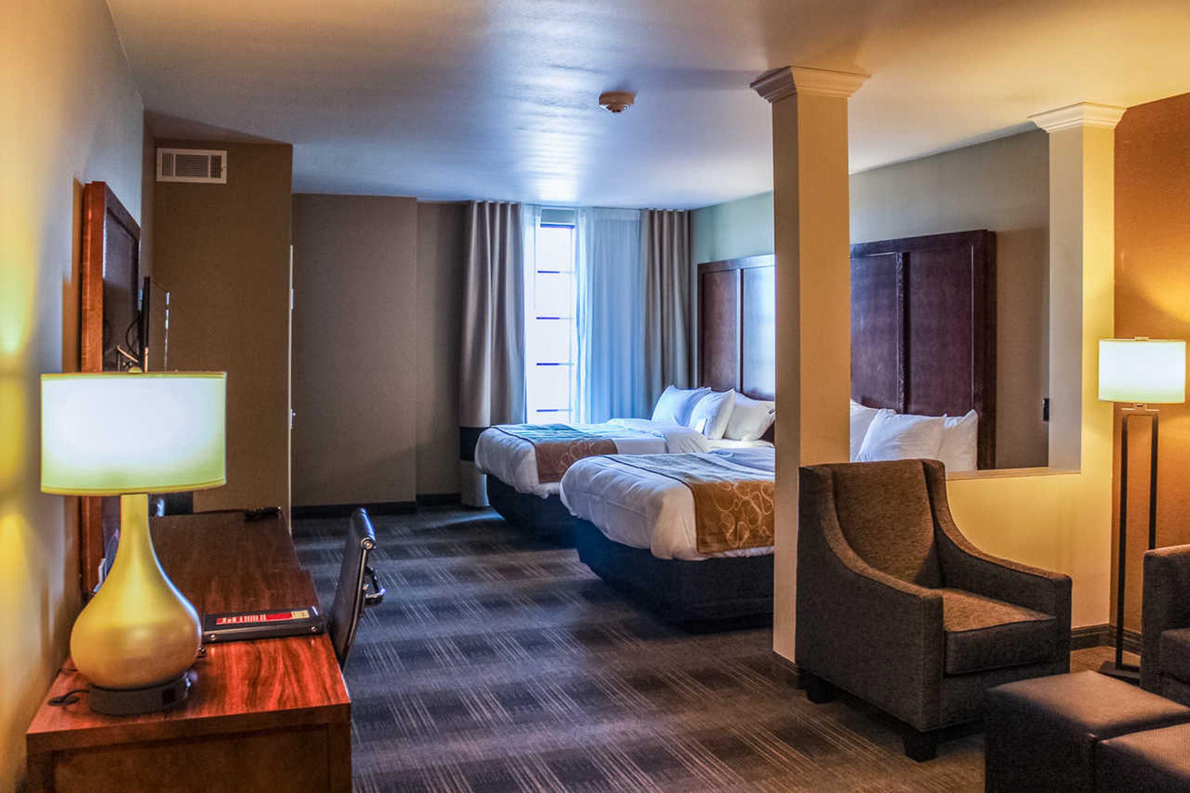 Comfort Suites University Brookings Esterno foto