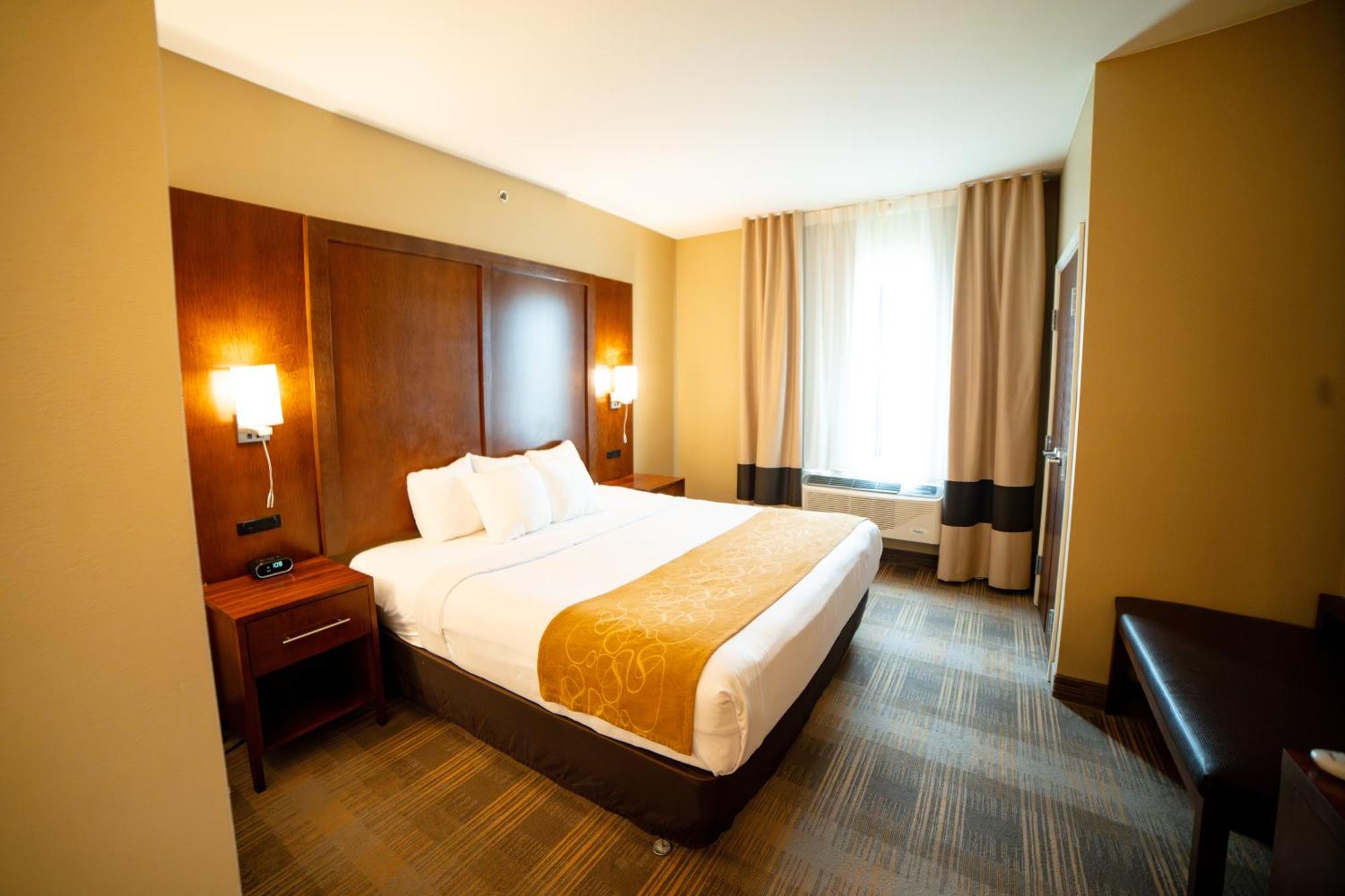 Comfort Suites University Brookings Esterno foto