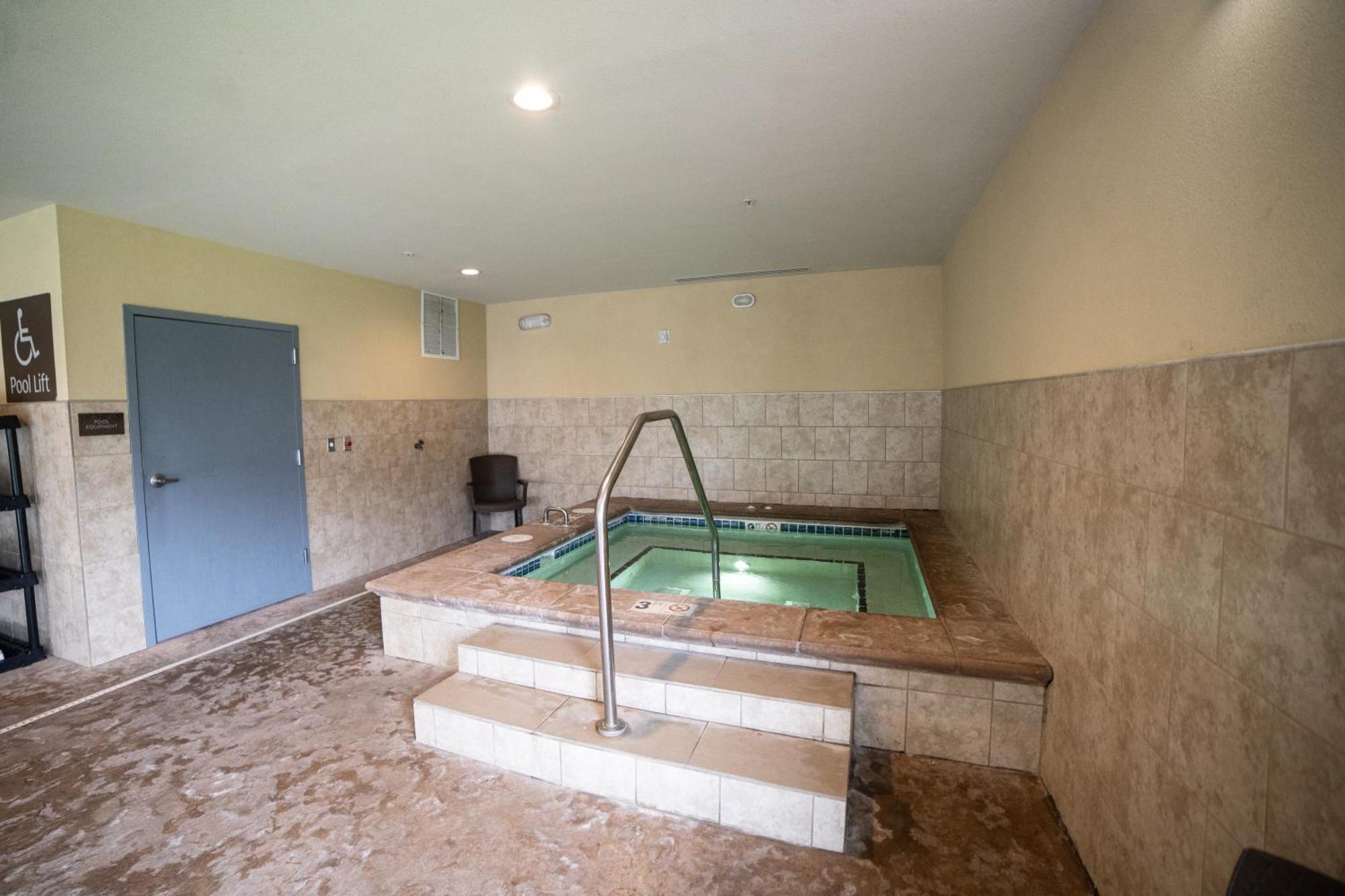Comfort Suites University Brookings Esterno foto