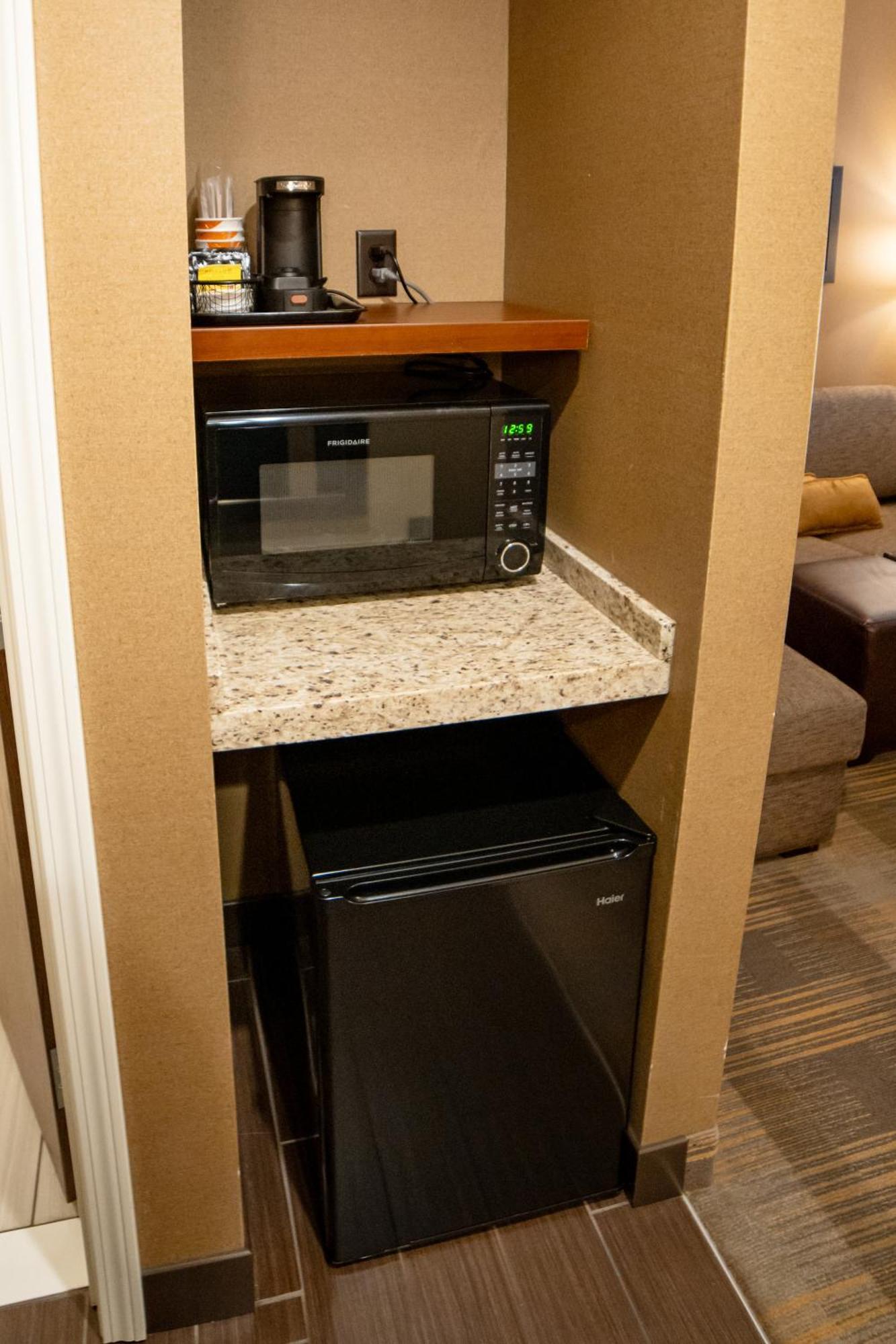 Comfort Suites University Brookings Esterno foto