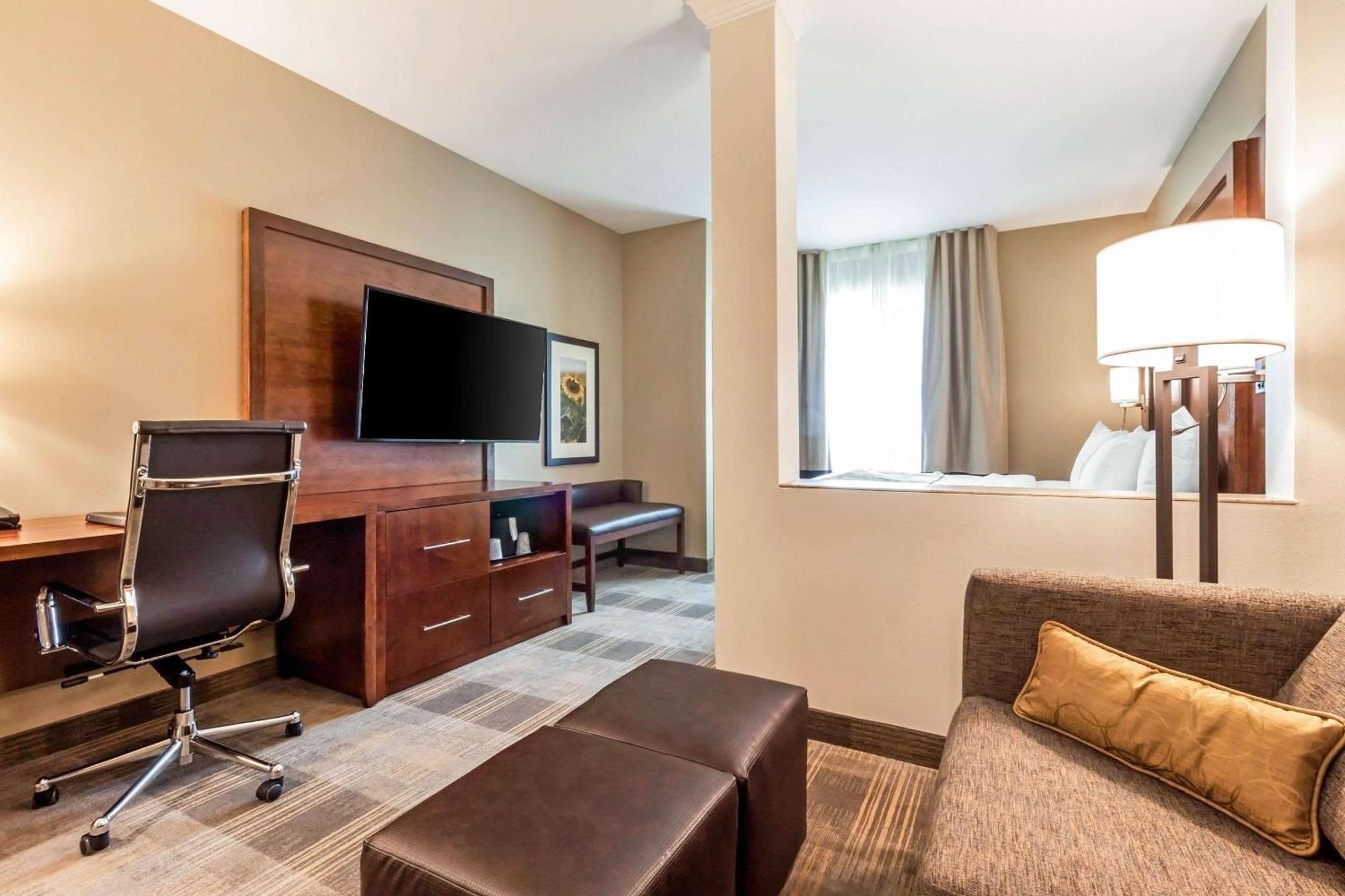 Comfort Suites University Brookings Esterno foto